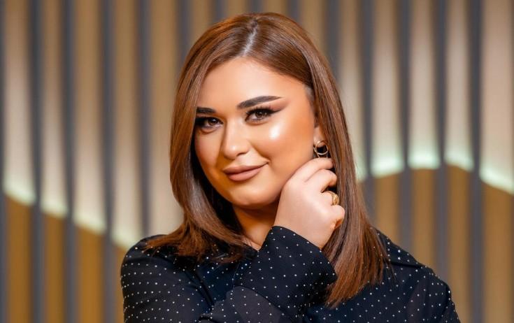 Səbinə Xankədidə dərs deyir