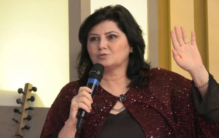 Aşıq Zülfiyyə dəyişmək istəmir