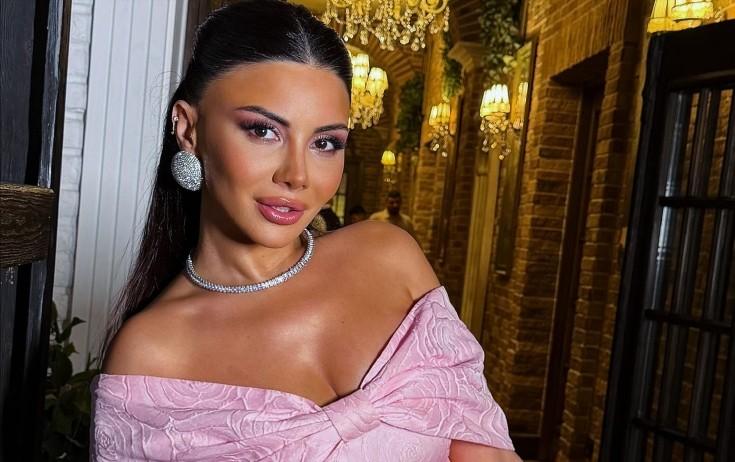 Mahnı gəliri Ayselə çatmayıb