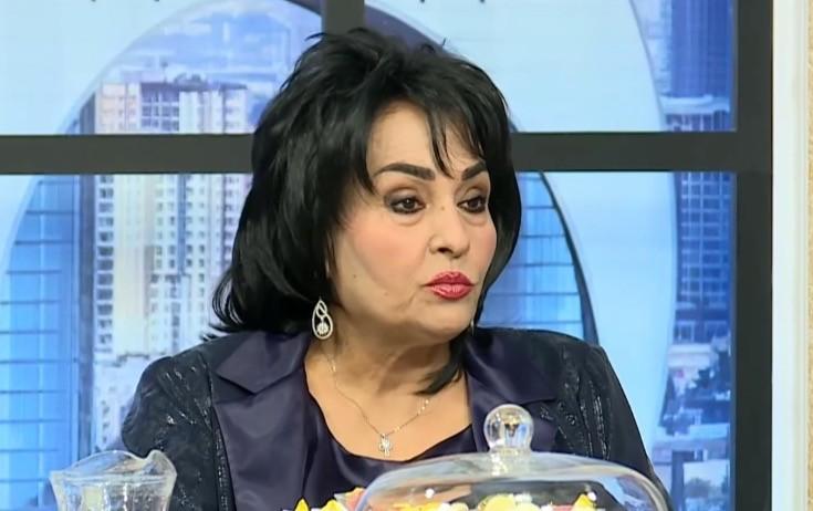 Əməkdar artist sənətə görə xəcalət çəkir