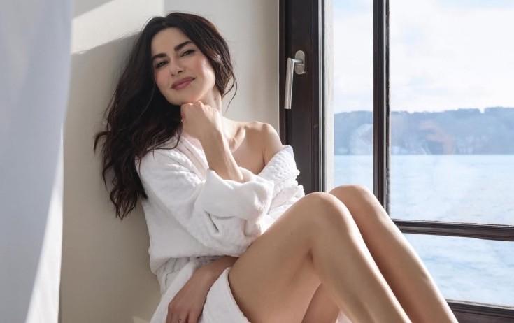 Nəsrin hamam xalatında - FOTO