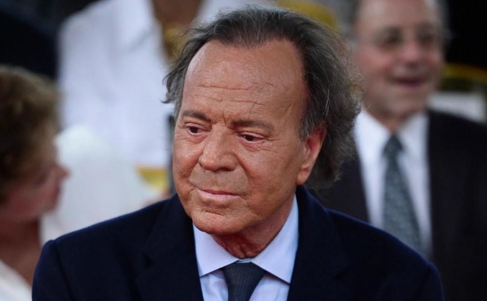 Xulio zorakılıqda ittiham olunur