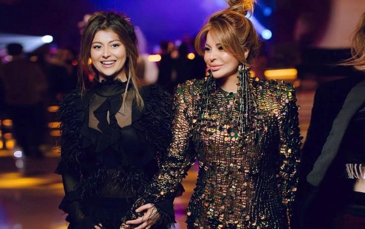 "Anamla rəfiqə kimi məsləhətləşirik..."